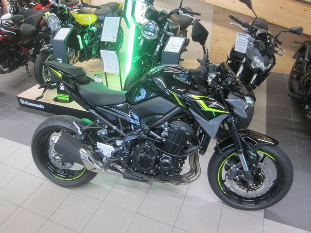 Kawasaki Z900 HeckumbauTageszulassung/Extra