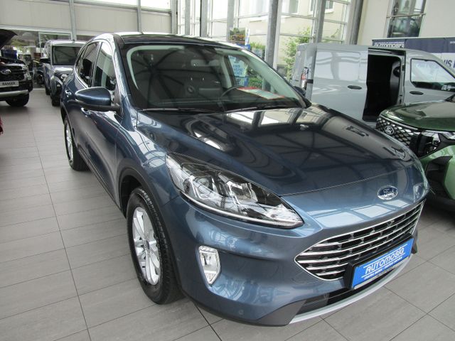 Kuga Titanium/LED/ACC/RFK/Key Free/TWA