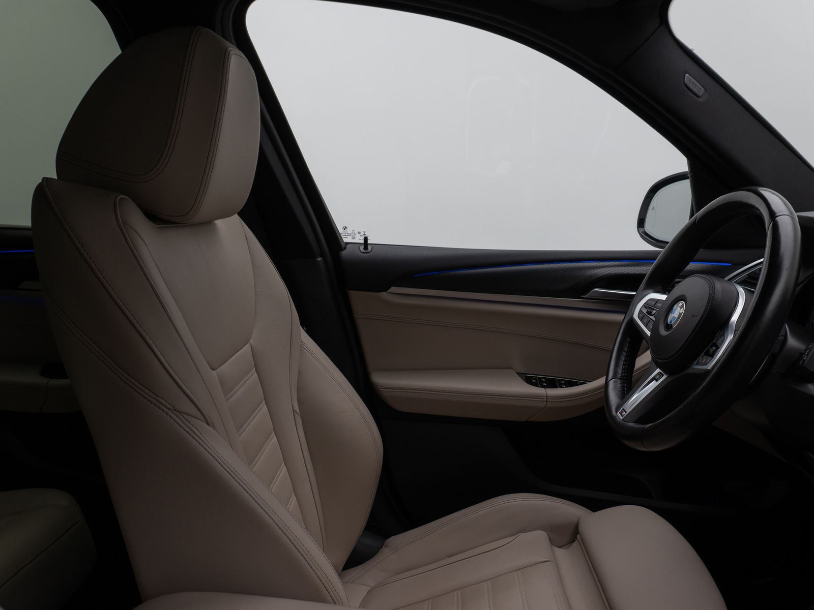 Fahrzeugabbildung BMW X3 xD30d M Sport Kamera DAB HiFi AHK Komfort 20"