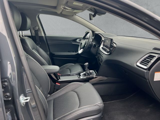 Fahrzeugabbildung Kia Ceed_sw Sportswagon GT Line 1.6 CRDi*8-FACH BERE