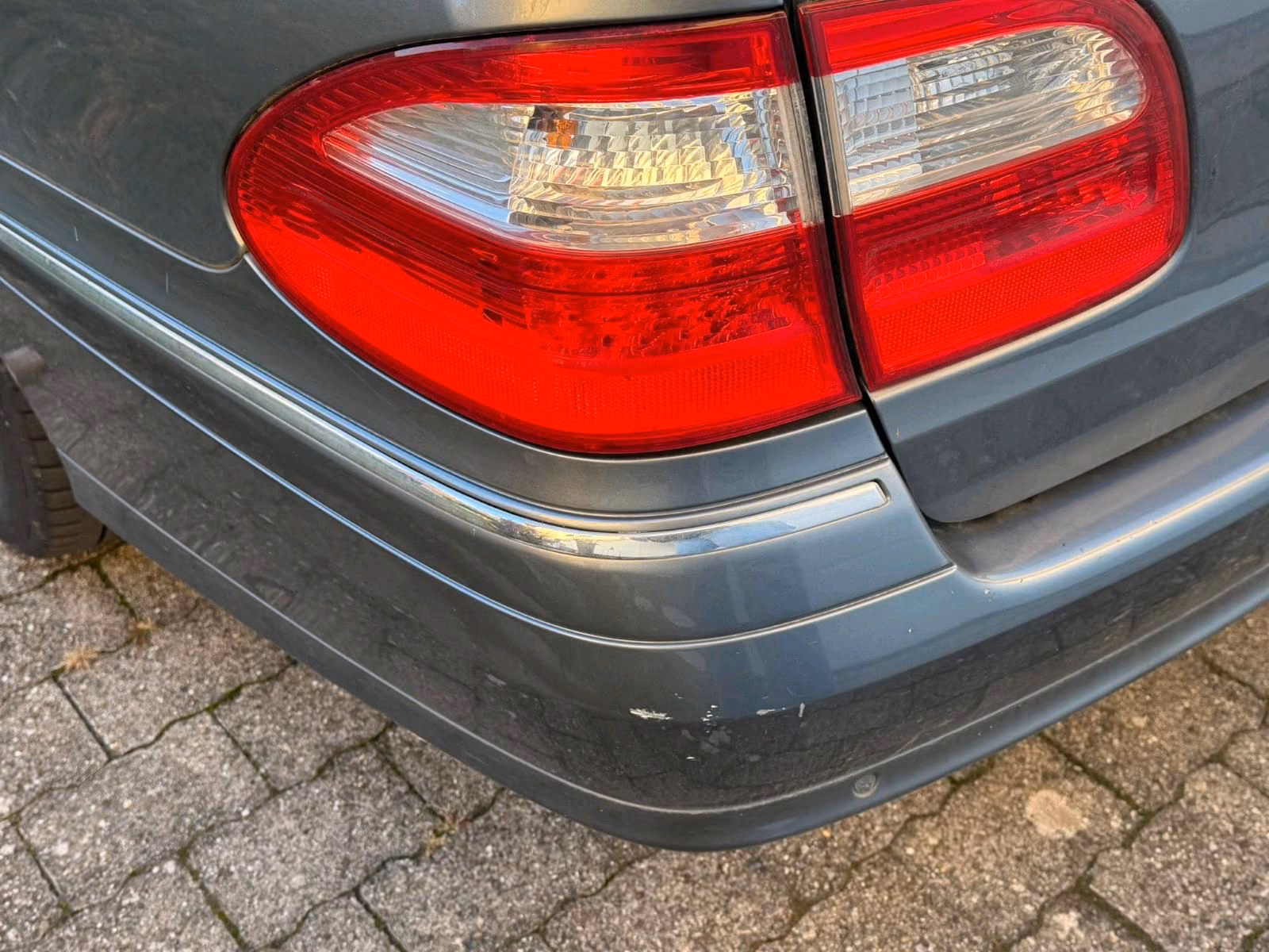 Mercedes-Benz E280 2005 — photo 7