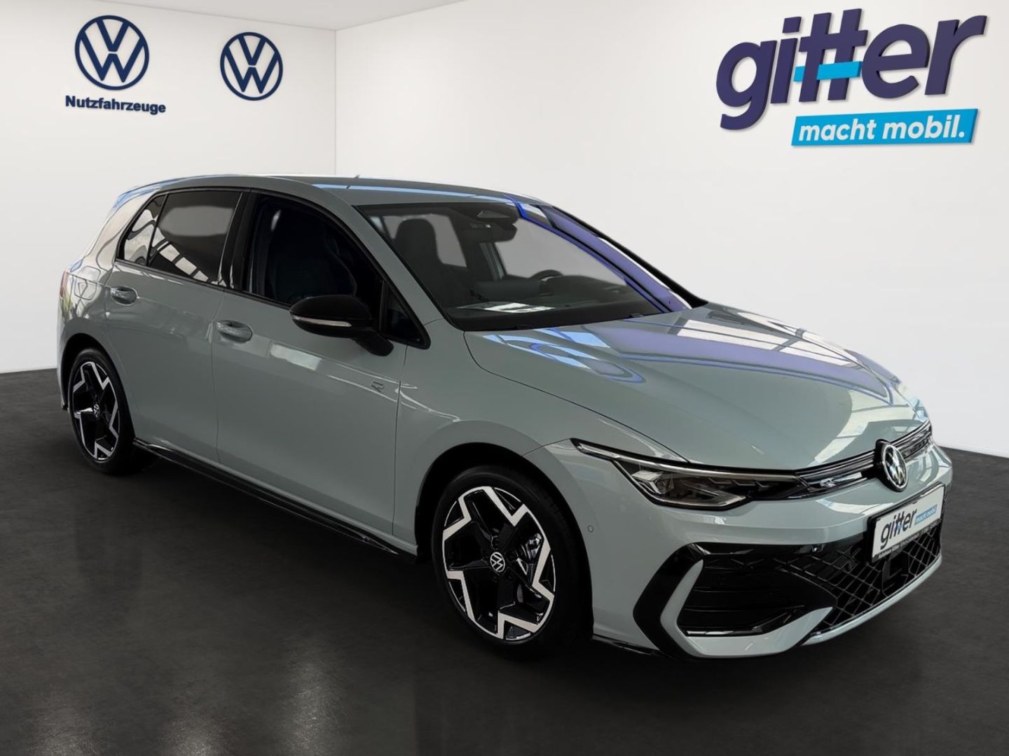 Volkswagen Golf VIII 1.5 eTSI 110 kW R-Line Sportpaket HUD  imagem 2