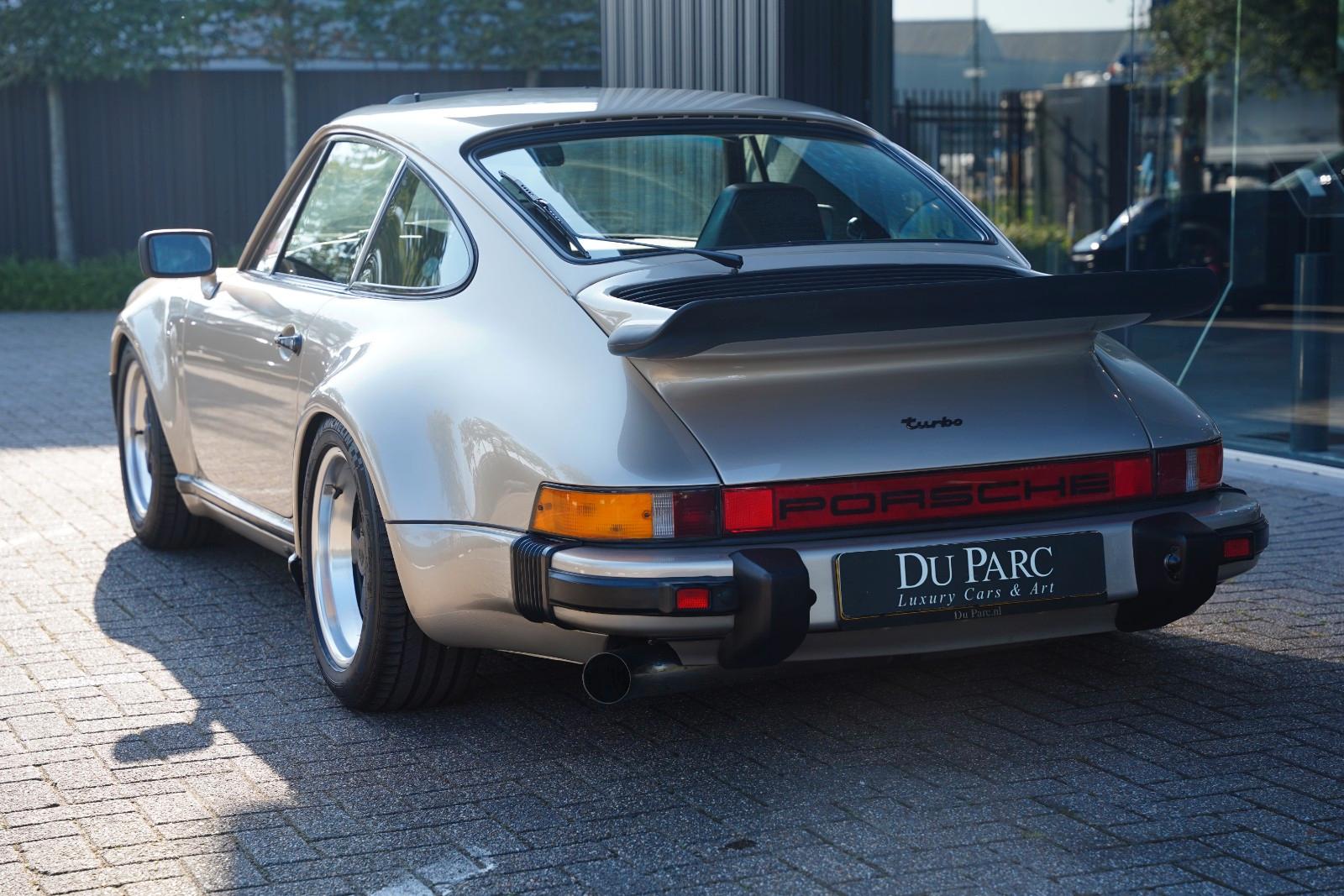 Porsche 911 930 3.0 Turbo Coupe Hell Bronze / Tartan