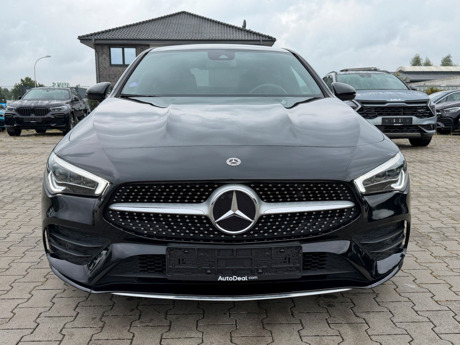 Mercedes-Benz CLA 200 AMG line foto 2