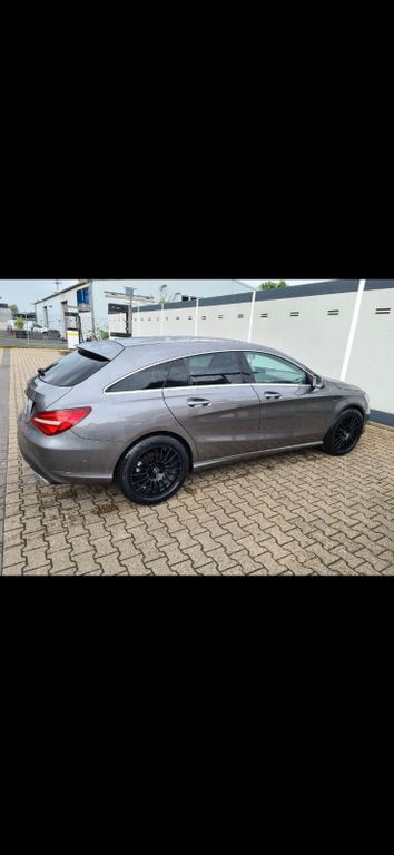 Image of Mercedes-Benz CLA 220 Shooting Brake