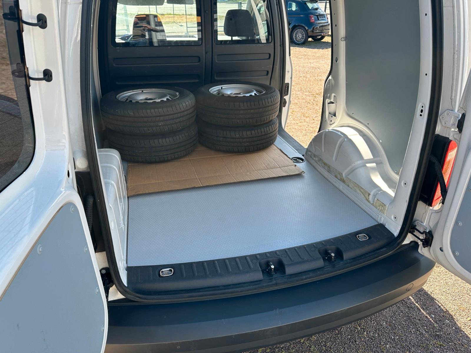 Volkswagen Caddy 2.0 Klima incl. Winterreifen