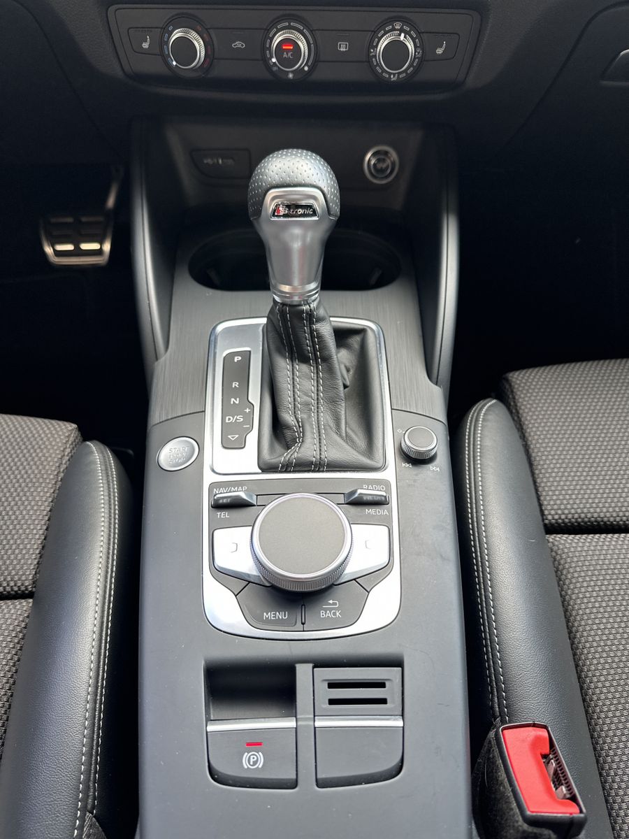 Fahrzeugabbildung Audi A3 SpB 35 TDI S-Line NAV+XENON+PANO+VCOCK+TEMP