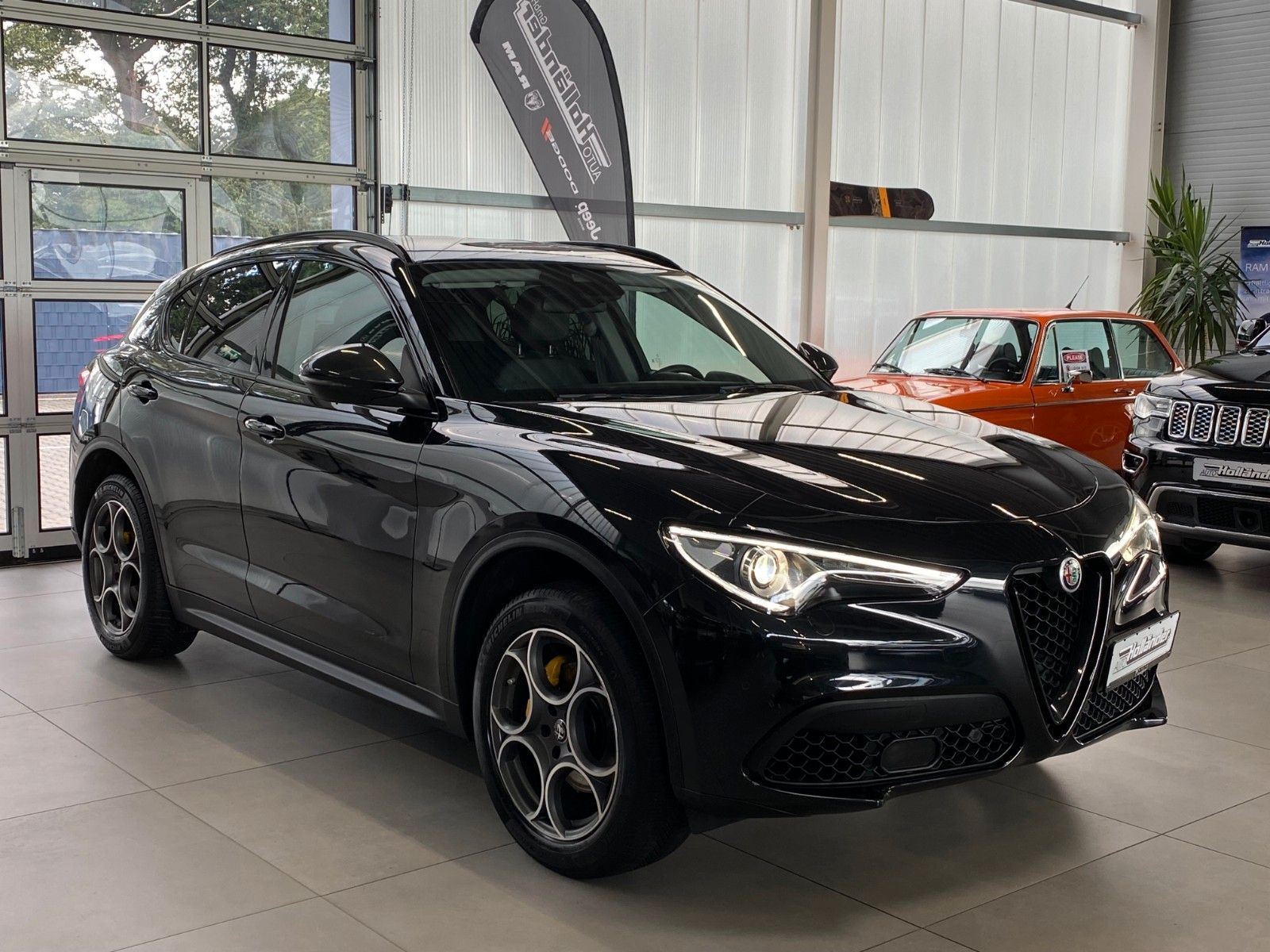 Fahrzeugabbildung Alfa Romeo Stelvio 2.0 T B-Tech Q4 "AHK ACC DAB"