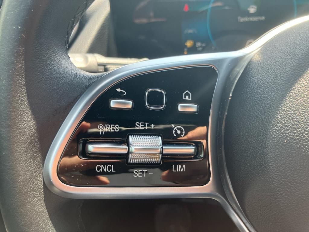 Fahrzeugabbildung Mercedes-Benz GLA 200 Kamera*LED-High Performance Scheinwerfer