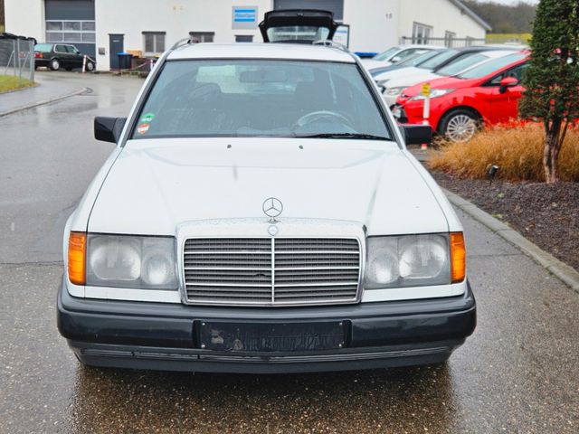 Mercedes-Benz 200 124 T 1.Hand 5 Gang Getriebe