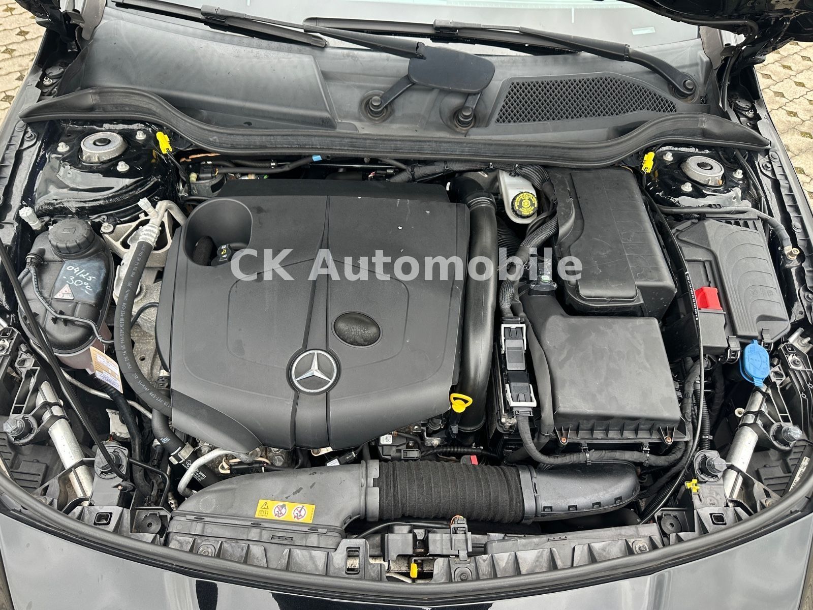 Fahrzeugabbildung Mercedes-Benz CLA 220 CDI Shooting Brake/4Matic/AMG-Line/LED