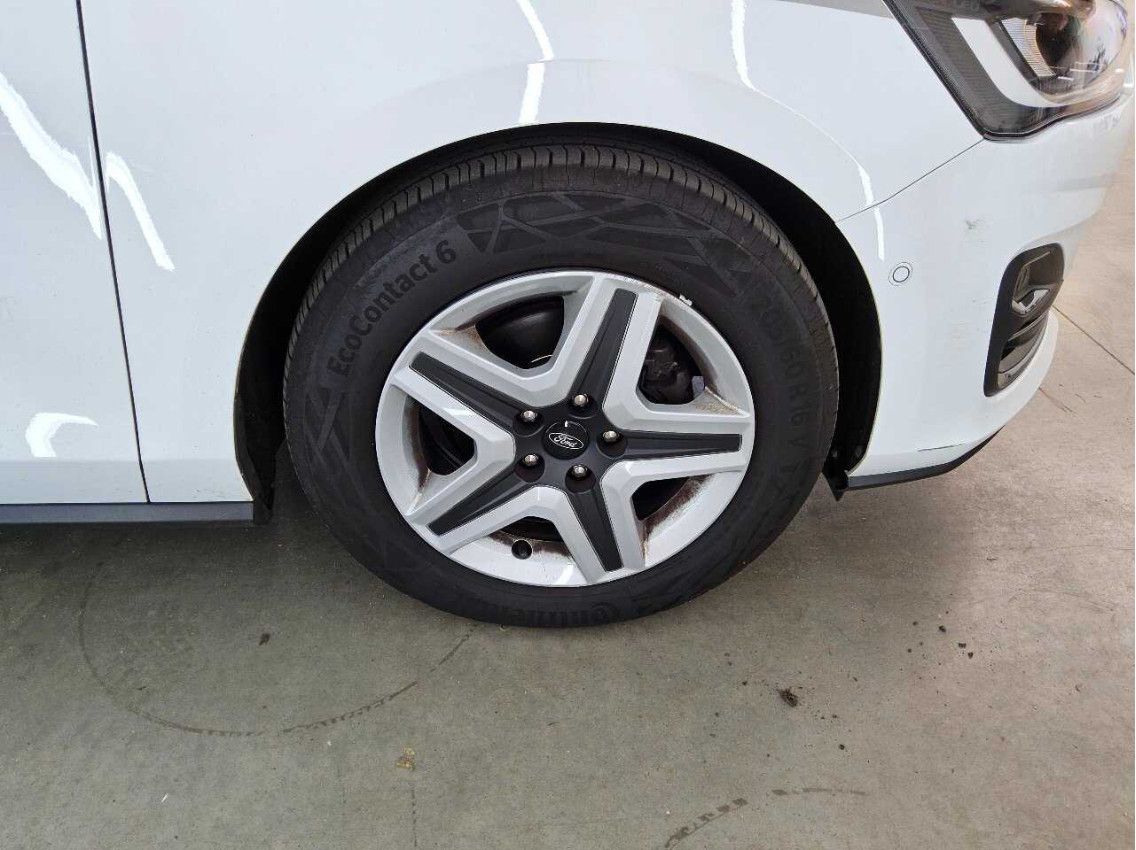 Fahrzeugabbildung Ford Focus Tur 1.5d AT8 C&C LED/ACC/NAVI/SHZ/AHK/8Fa
