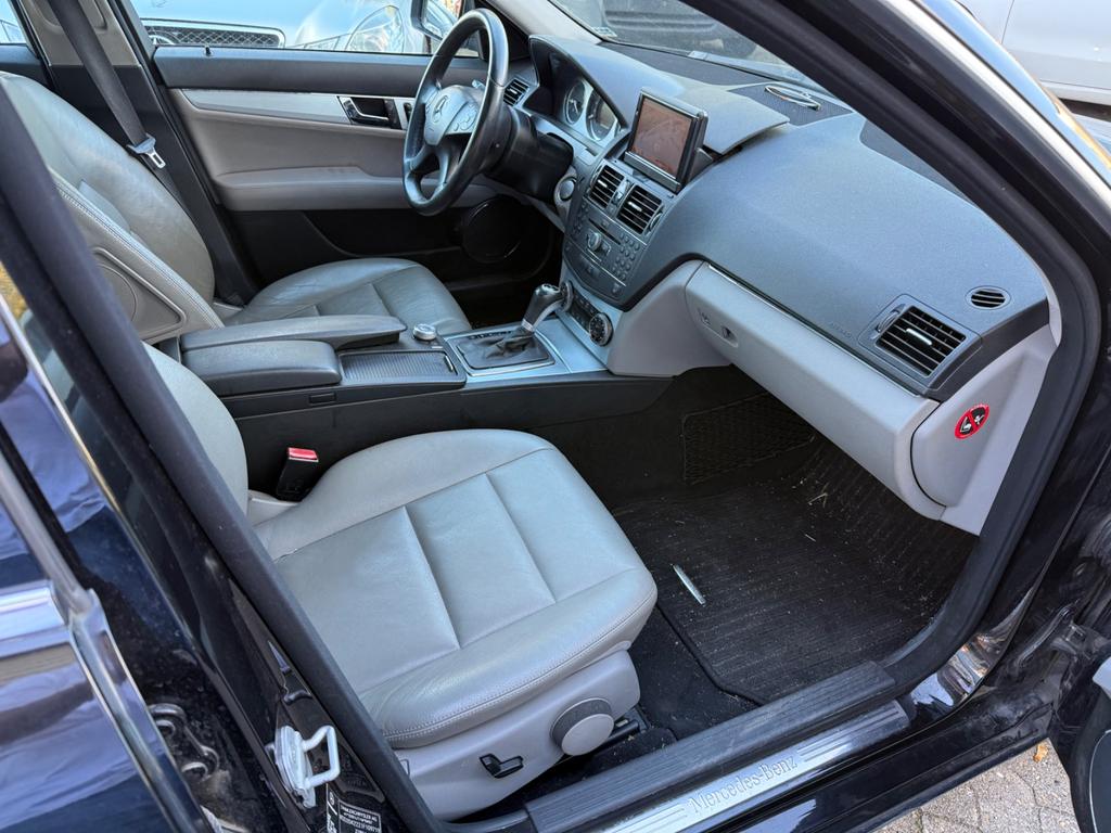 Mercedes-Benz C 320