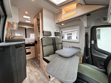 Sunlight Cliff 4x4 Greentrek 590 Assistenzpaket Bi-Xenon