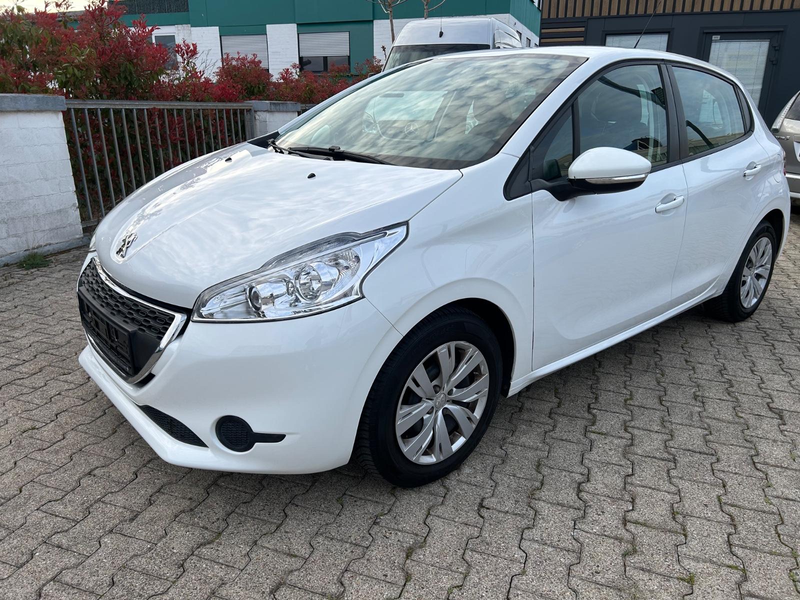 Peugeot 208 Active.1-Hand.Scheckheft Gepflegt.Navi.PDC