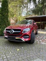Mercedes-Benz GLE 500 4MATIC - - rote Mercedes-Benz GLE-Klasse