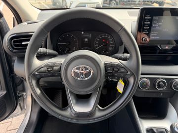 Toyota Yaris - 12
