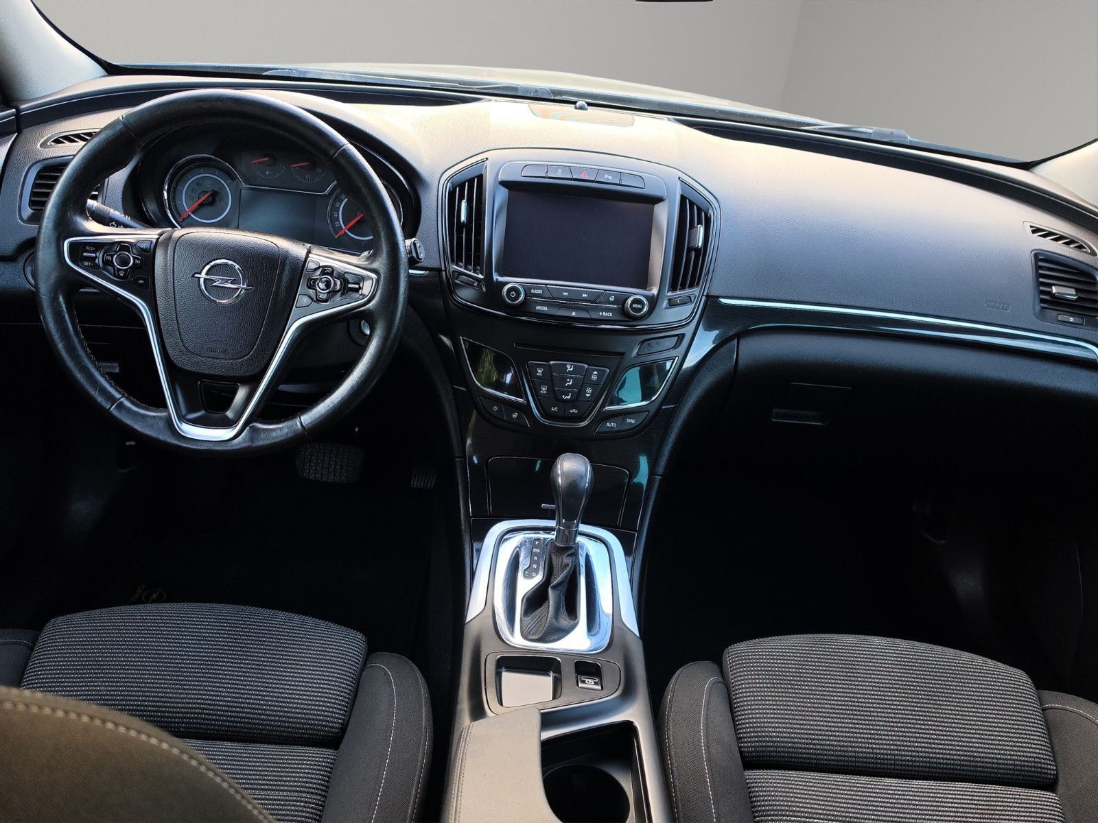 Fahrzeugabbildung Opel Insignia A Sports Tourer Innovation Automatik