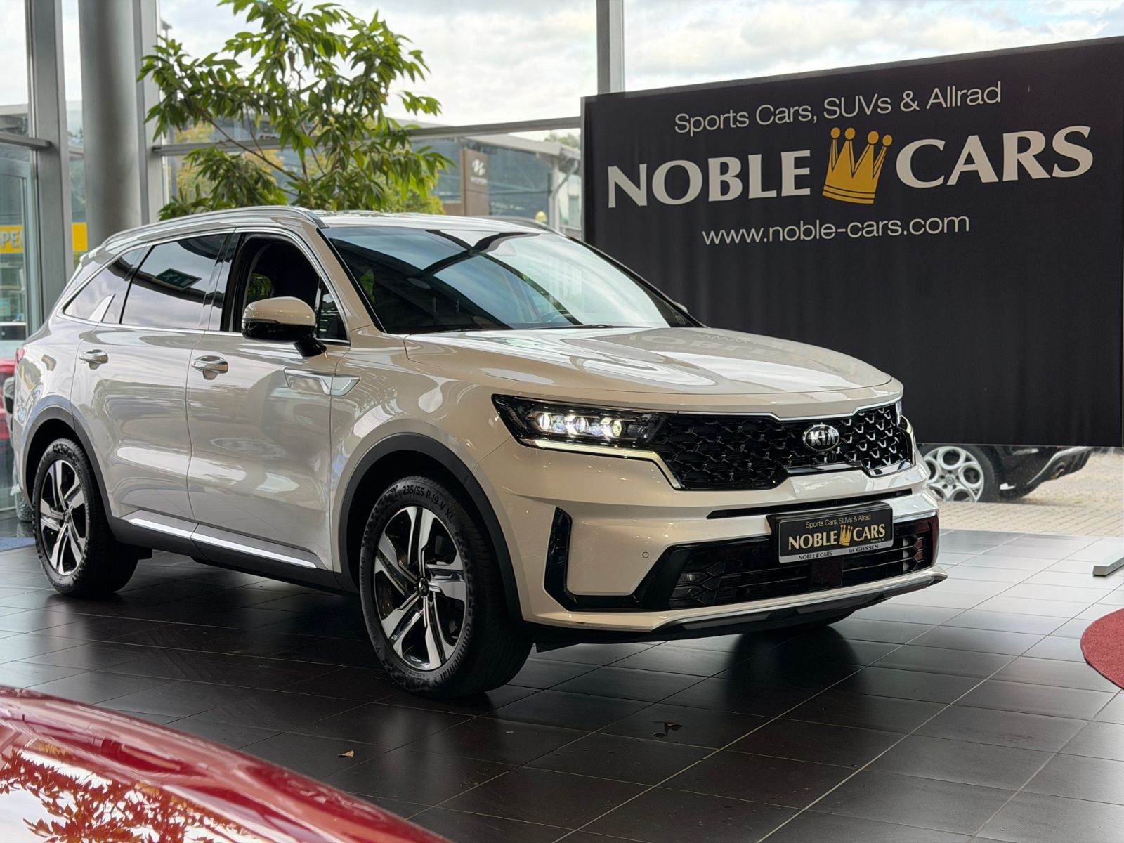 Fahrzeugabbildung Kia Sorento Hybrid HEV Spirit 2WD LEDER LED NAV 19"