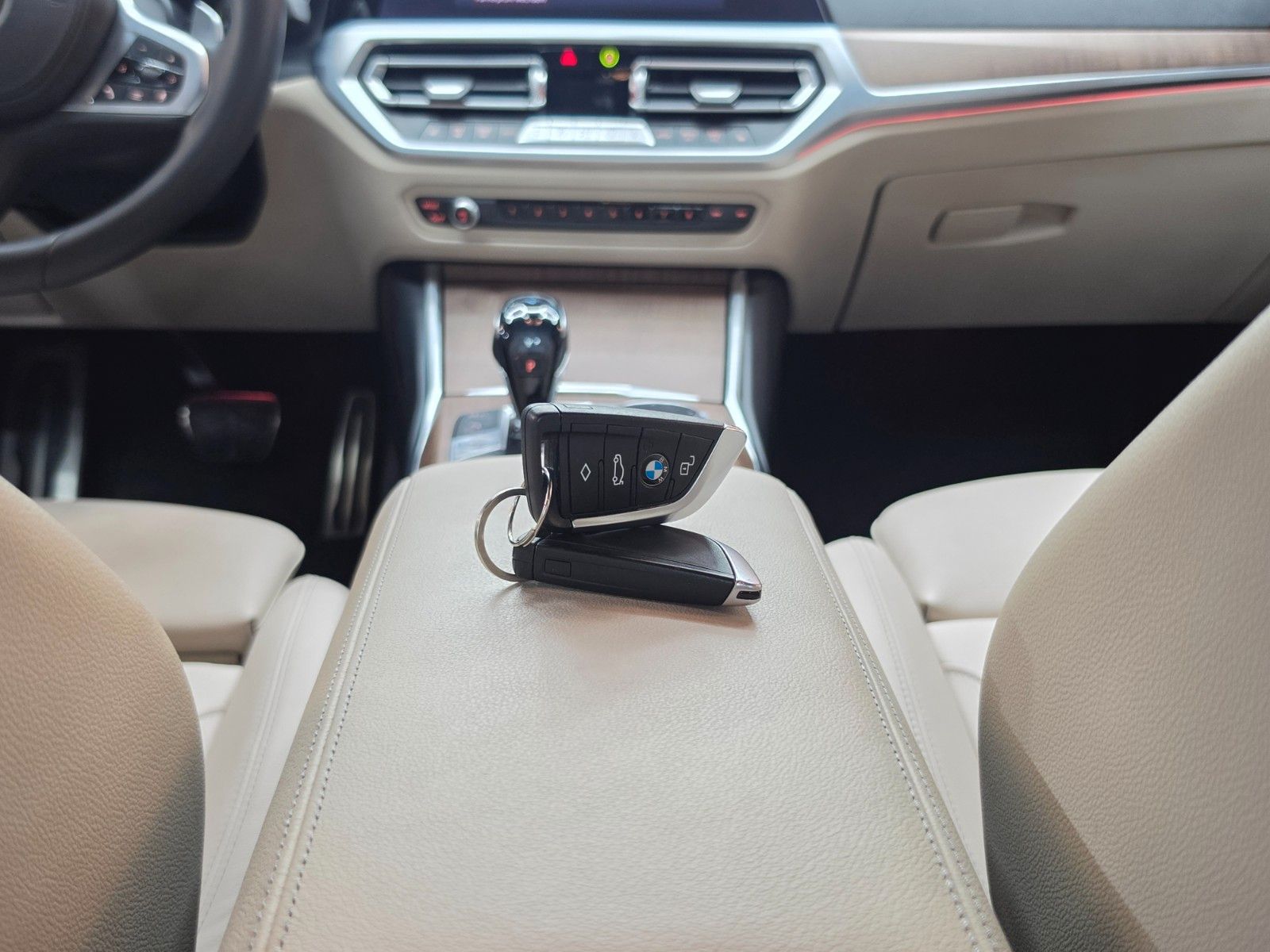 BMW 320 i xDrive M Sport/Head-Up/Driving-Assistant foto 14