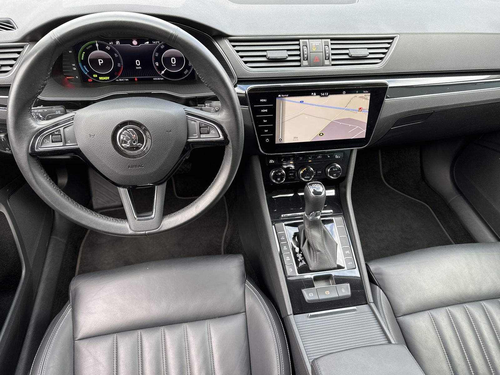Fahrzeugabbildung SKODA Superb Combi 1.4 TSI DSG L&K iV NAV+LED+360°+VC