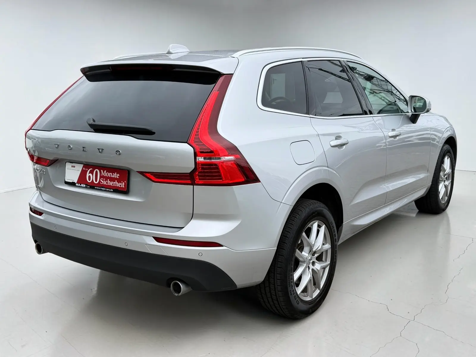 Volvo XC60 Momentum Pro*LEDER*ACC*LED*SENSUS*APPLECAR