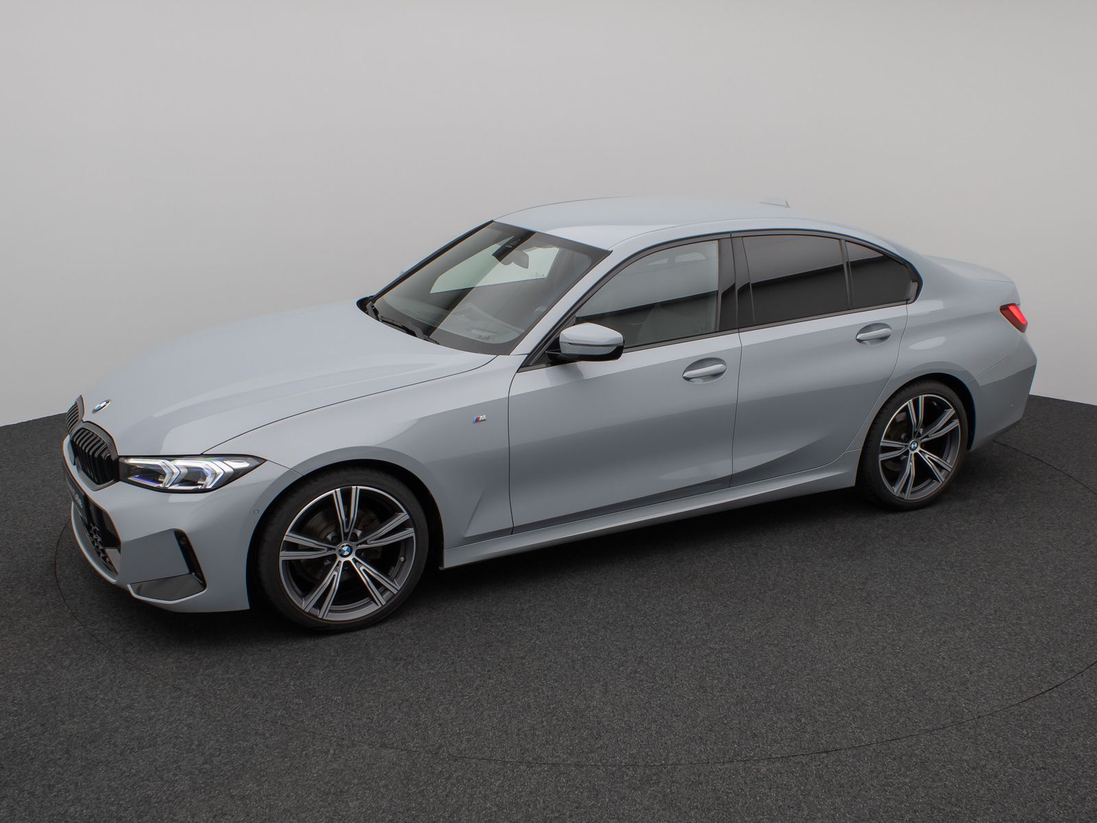 Fahrzeugabbildung BMW 320d MSport Kamera DAB HiFi Komfort Leder 19Zoll