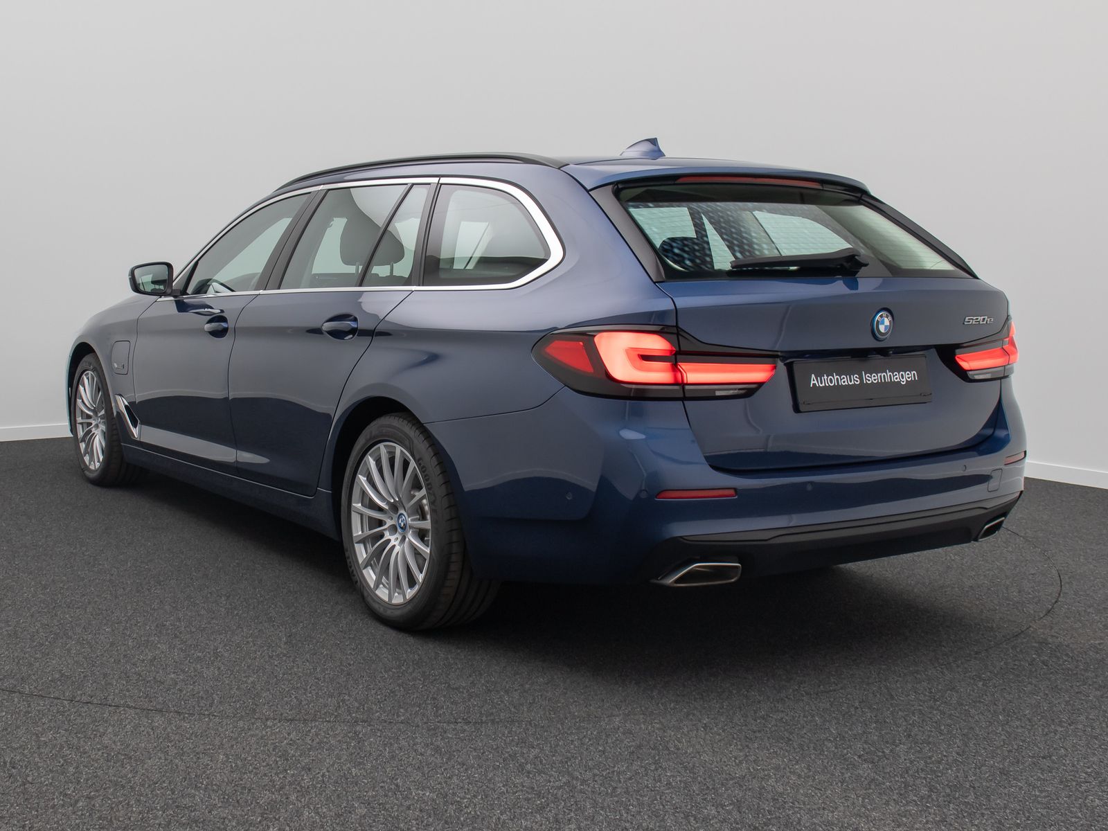 Fahrzeugabbildung BMW 520e Alarm DAB Kamera Cockpit Sport Leder 18Zoll