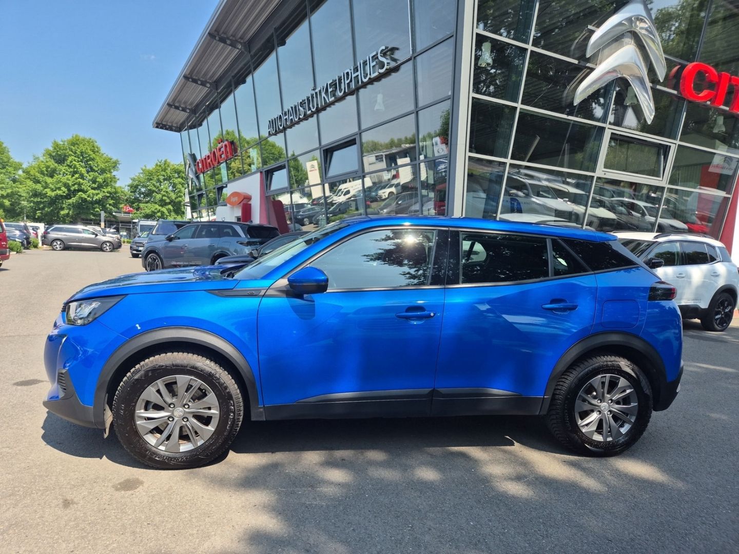 Fahrzeugabbildung Peugeot 2008 Active Elektro 136 LED CarPlay SHZ. Temp.