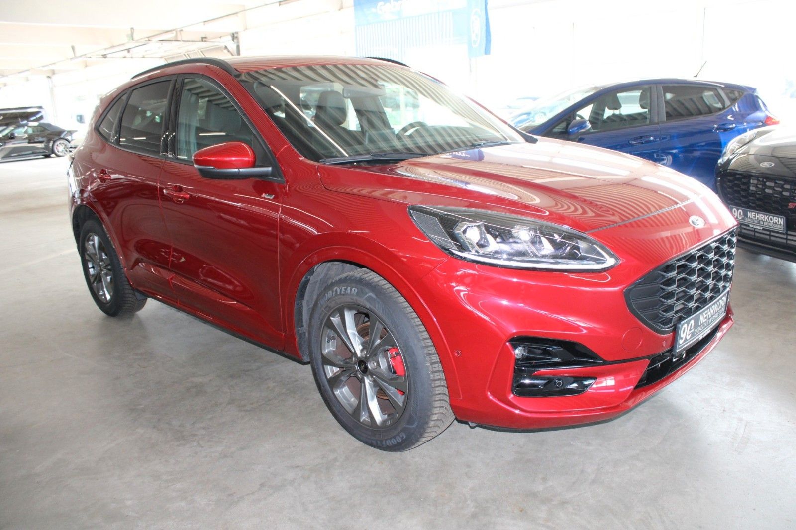 Fahrzeugabbildung Ford Kuga ST-Line X LED AHK B&O HUD ACC WinterPaket