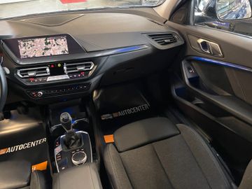 BMW 118 d Sport Line *LED*PDC*CARPLAY*TOUCH*SHZ*TEMP