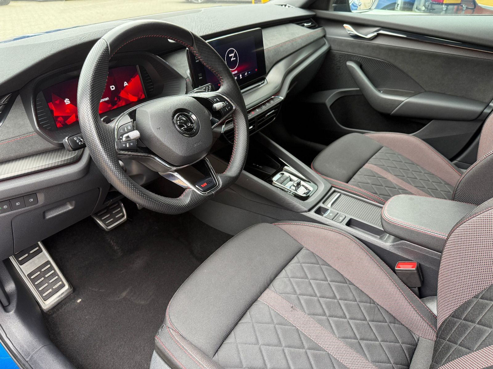 Skoda Octavia Combi 2.0 TDI RS AHK/NAVI/VOLLDIGI./LED foto 13