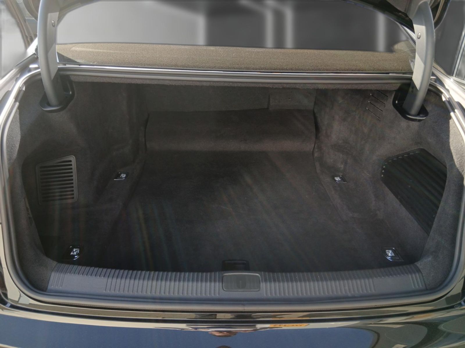 Audi A8 - Bild 22
