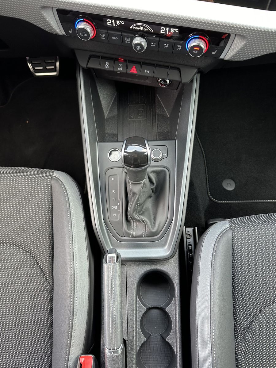 Fahrzeugabbildung Audi A1 35 TFSI S-Line Aut. NAV+LED+KAMERA+DIGDISPLAY