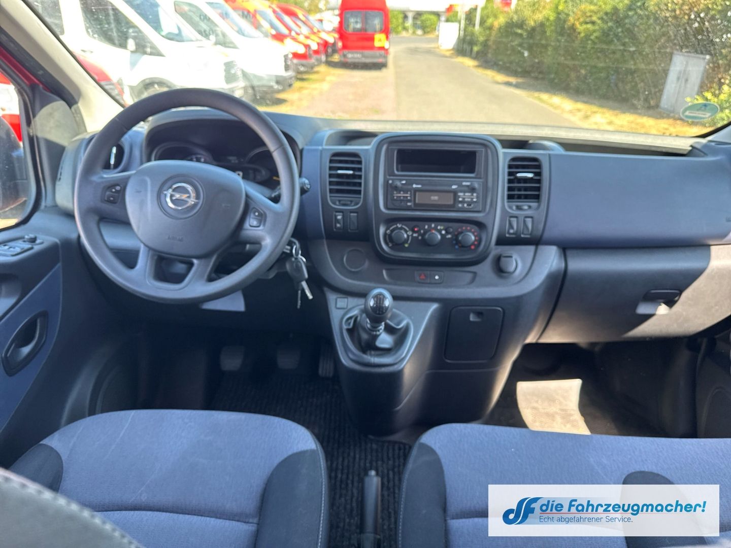 Fahrzeugabbildung Opel Vivaro B Kombi 9Si. L1H1 2,7t *2586 EXPORT