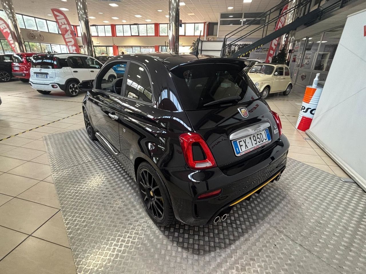 Abarth 595 1.4 Turbo T-Jet 160 CV Pista imagem 3