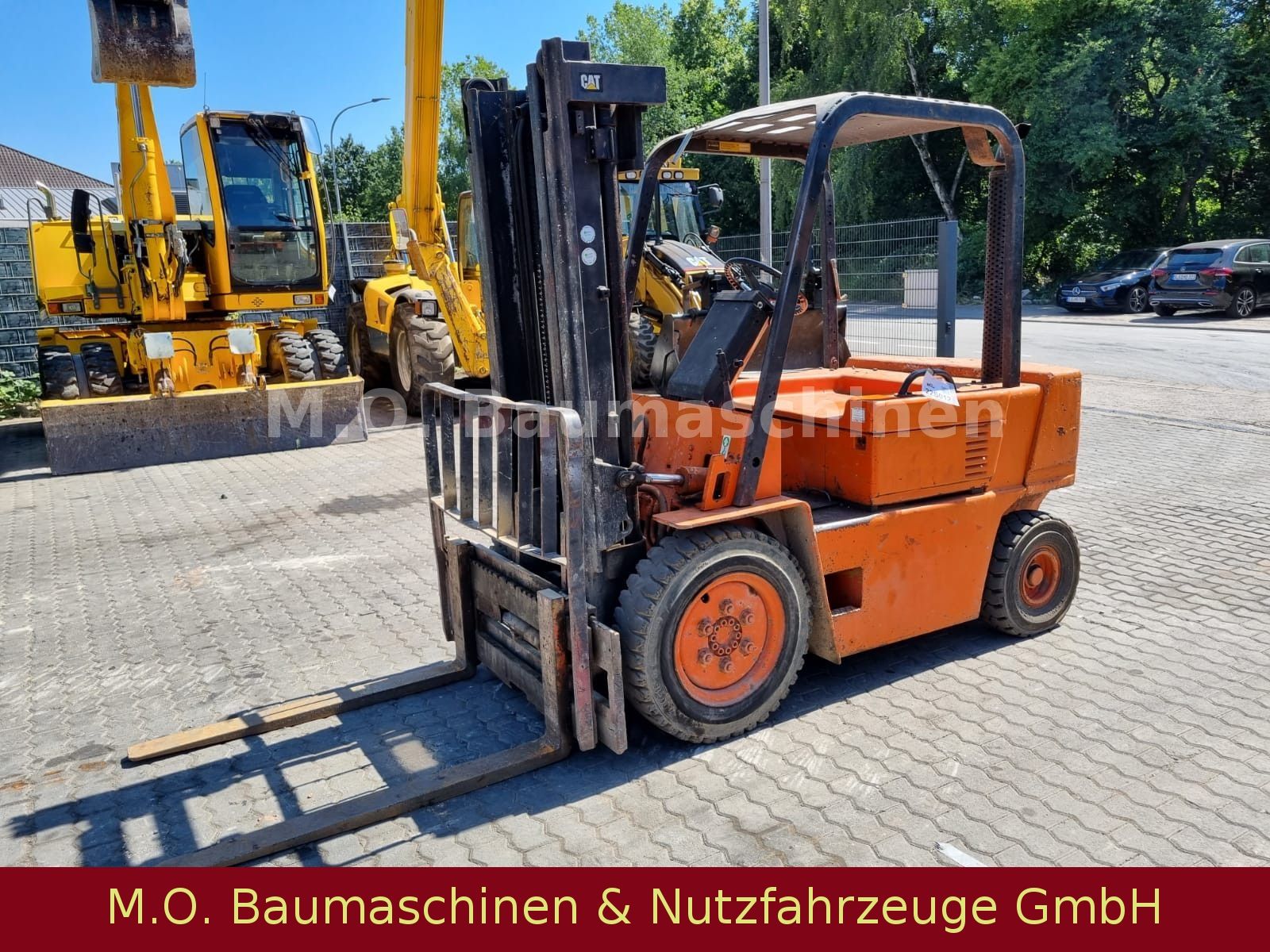 Fahrzeugabbildung CAT V 50 D / Duplex / 2,5 t / 3,70 m
