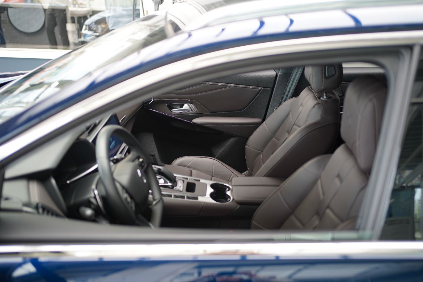 Fahrzeugabbildung DS Automobiles DS7 BlueHDi 130 EAT8 Antoine de Saint Exupéry