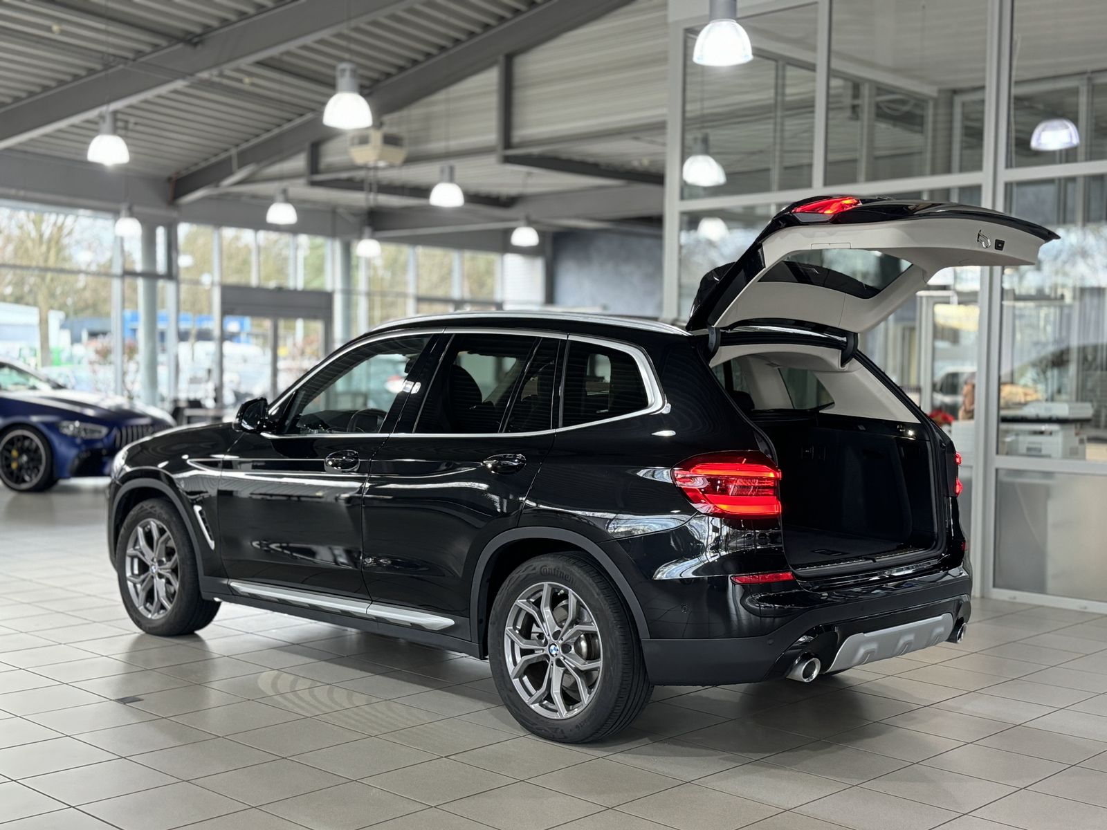 Fahrzeugabbildung BMW X3 xD20d xLine Kamera DAB HiFi Alarm LED Sport