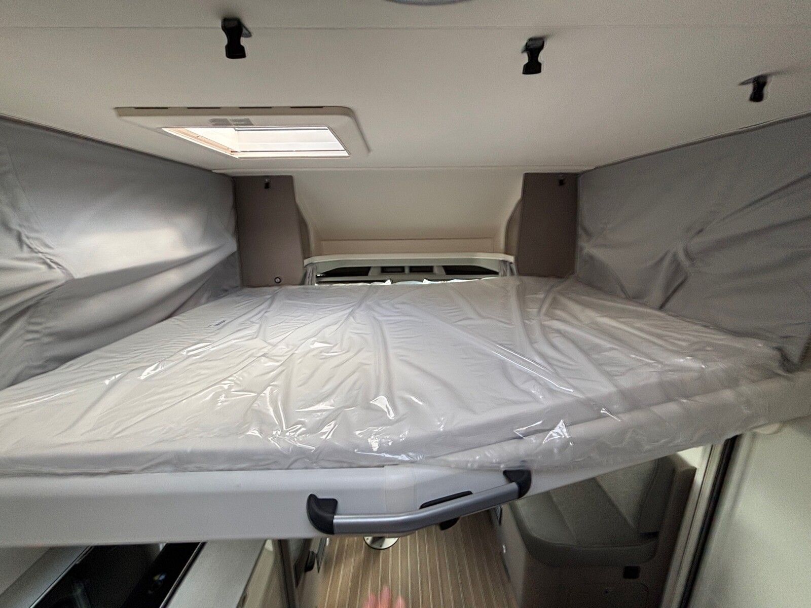 Fahrzeugabbildung Etrusco T Ford 7.3 SCF Klimaauto., Solaranlage, Hubbett