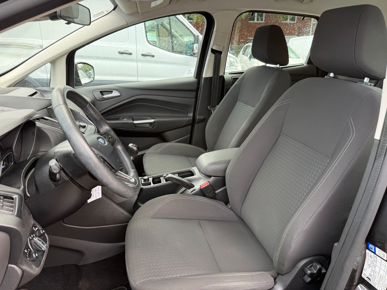 Fahrzeugabbildung Ford C-Max Cool & Connect
