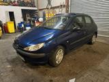 Peugeot 206 Euro 3 D4 aus 2003 - Peugeot 206 in Krefeld
