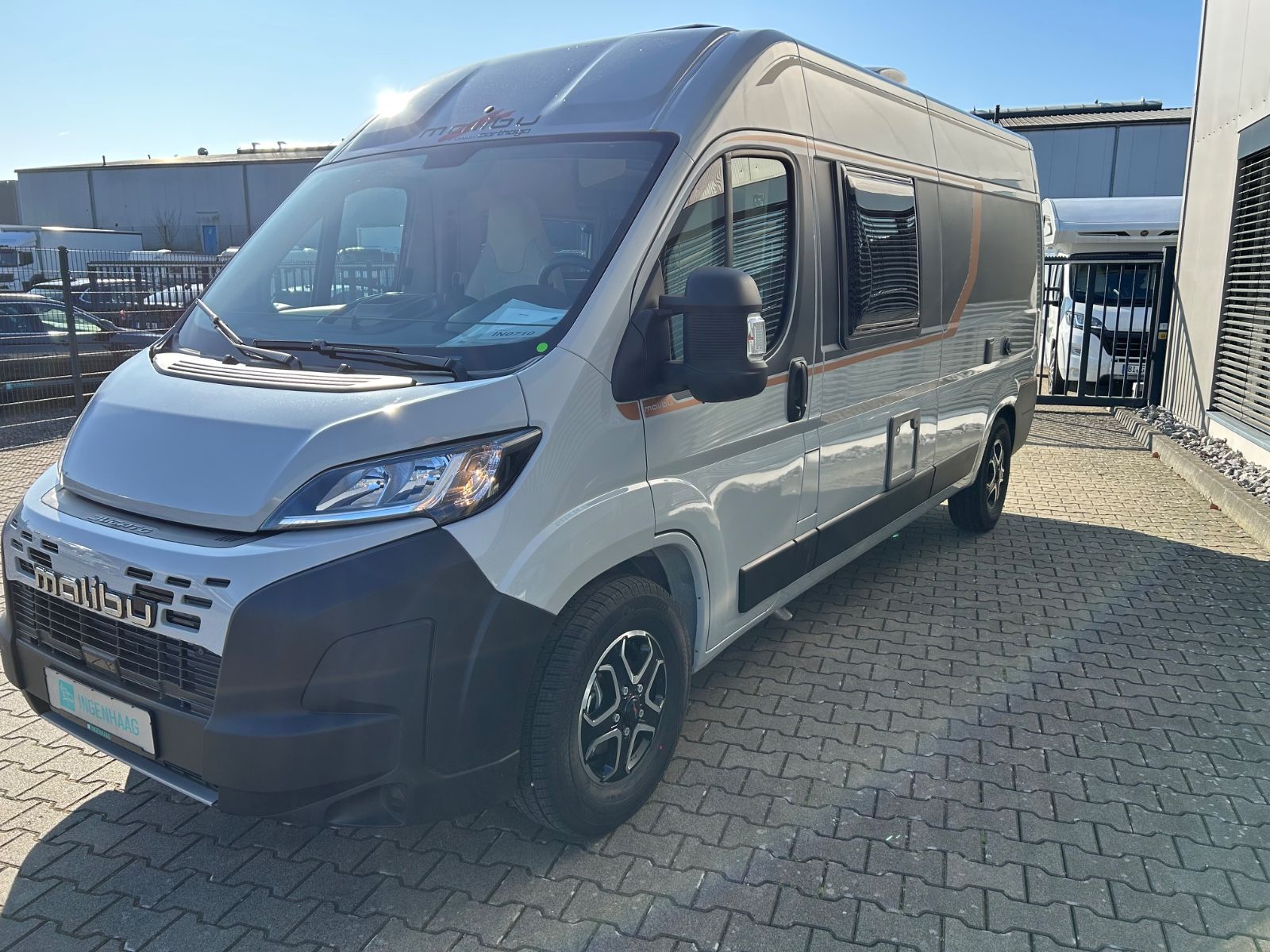 Fahrzeugabbildung Malibu 600 LE Compact MJ 2025 Autom. Rückfahrkamera