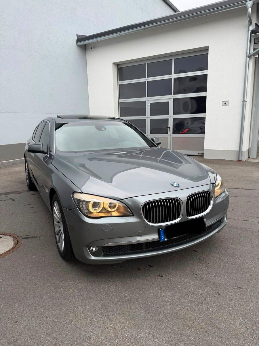BMW 730
