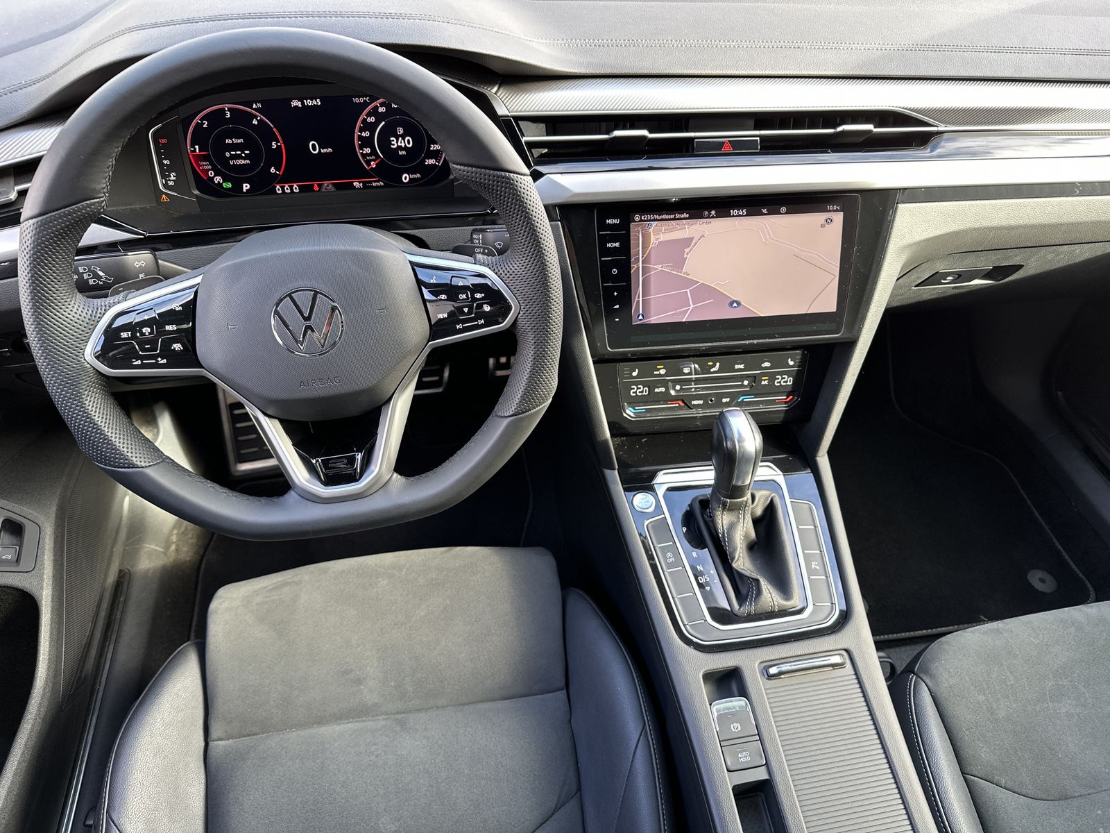 Fahrzeugabbildung Volkswagen Arteon SB 2.0 TDI DSG R-Line NAV+LED+ACC+PANORAM
