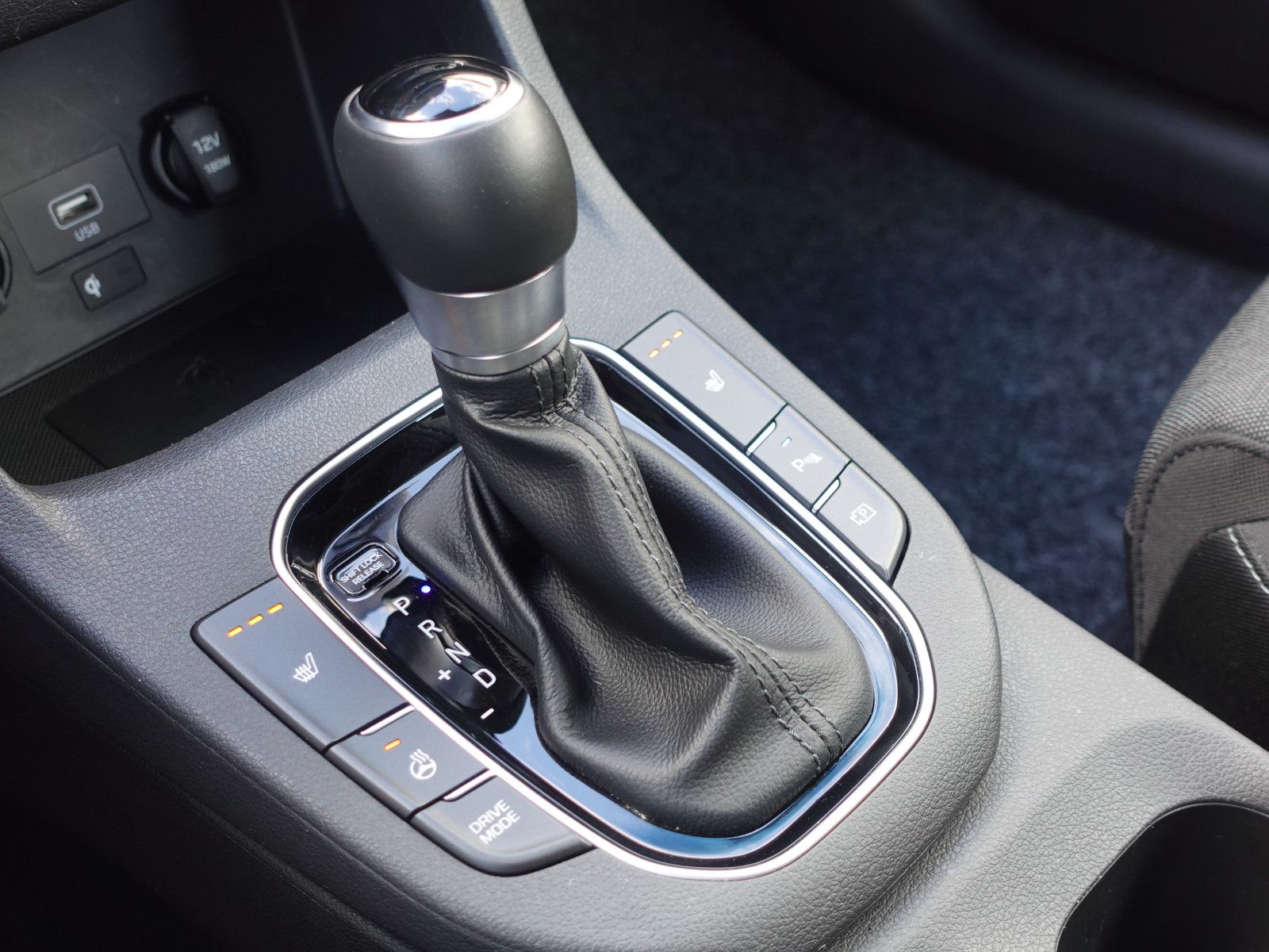 Fahrzeugabbildung Hyundai i30cw Trend 1.5TGDI AUTOMATIK,Navi,Kamera,Sitzhz