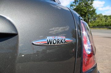 Fahrzeugabbildung MINI Mini John Cooper Works Leder Navi Pano
