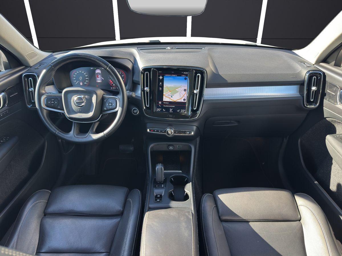 Volvo XC40 Momentum 2WD LEDER KAMERA LED SITZH MEMORY