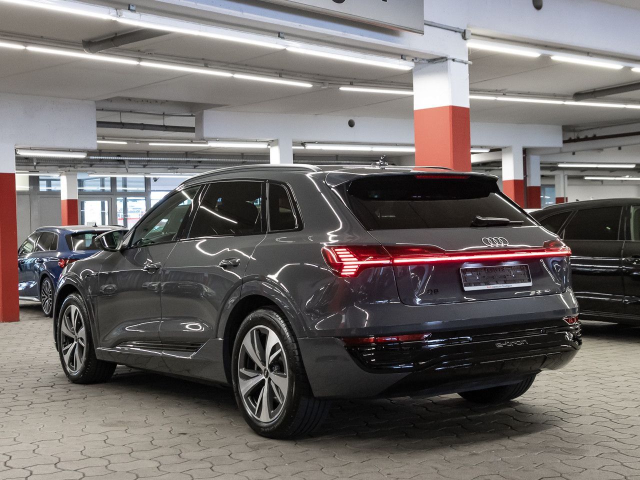 Audi Q8 50 e-tron qu advanced Matrix Keyless Kamera foto 4
