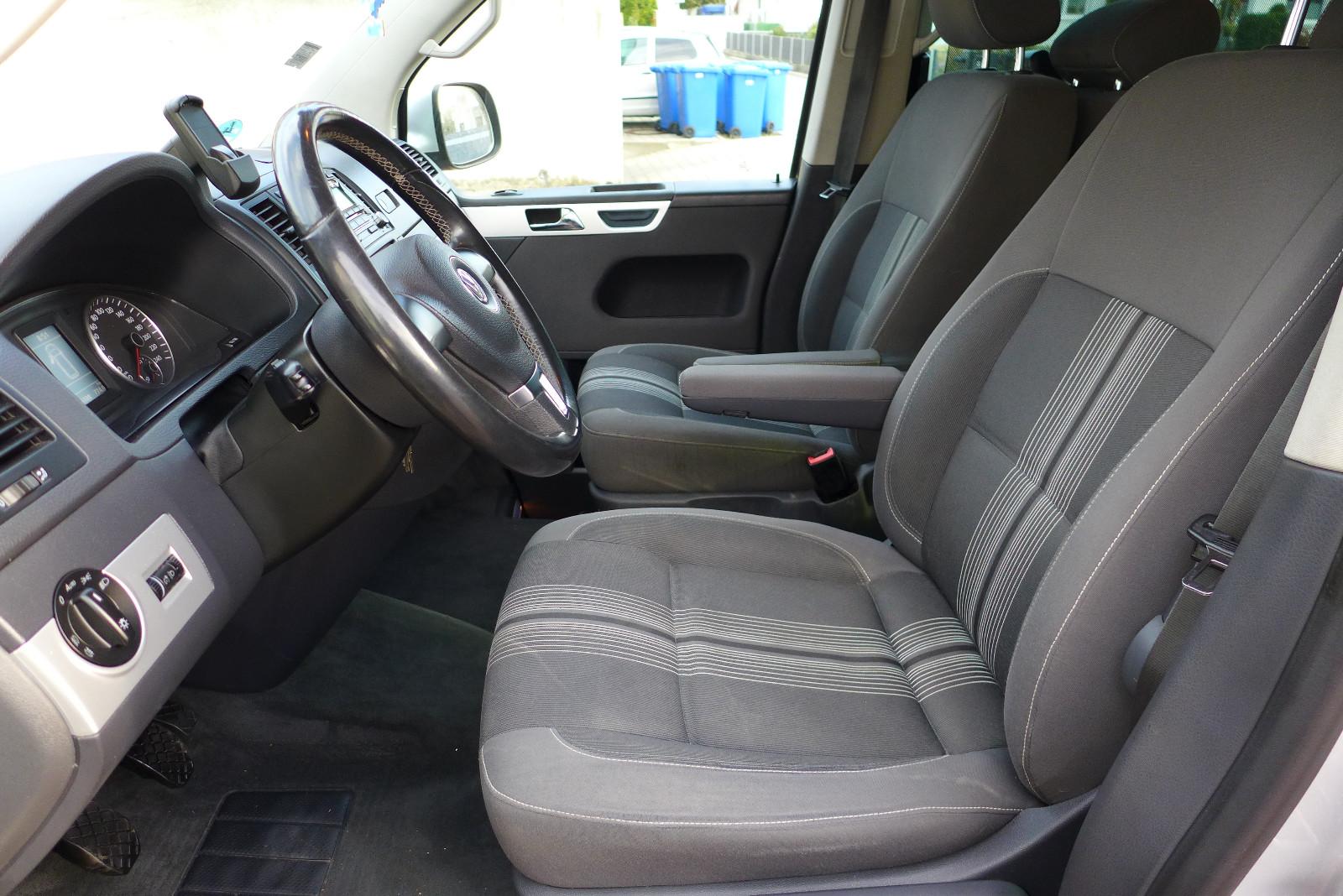Volkswagen T5 Multivan 2.0 BiTDI Match | 179 ch | BVM | 7 places | Table | Chauffage stationnaire | Sièges chauffants | Attelage amovible